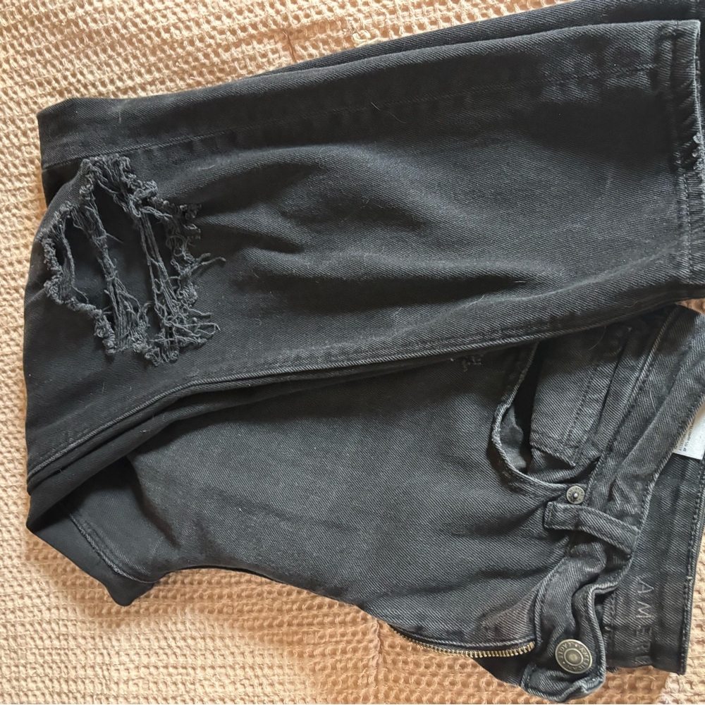 American Eagle Black Distressed Mom Jeans 8XS